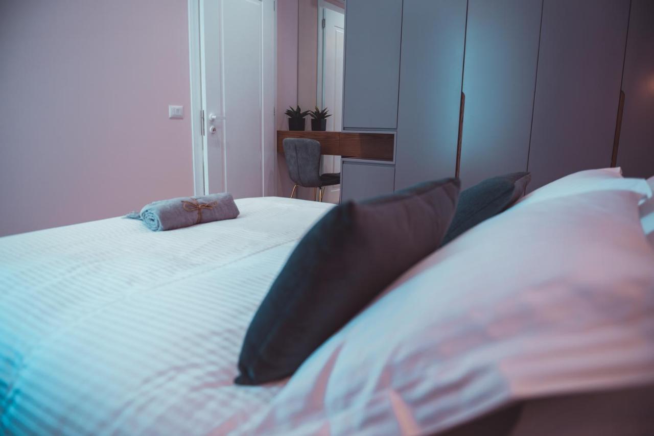Tam Skanderbeg Square City Center Apartment No2 Tirana Kültér fotó