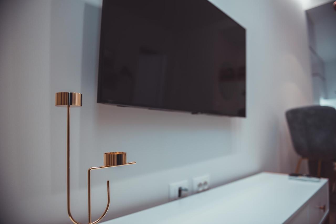 Tam Skanderbeg Square City Center Apartment No2 Tirana Kültér fotó