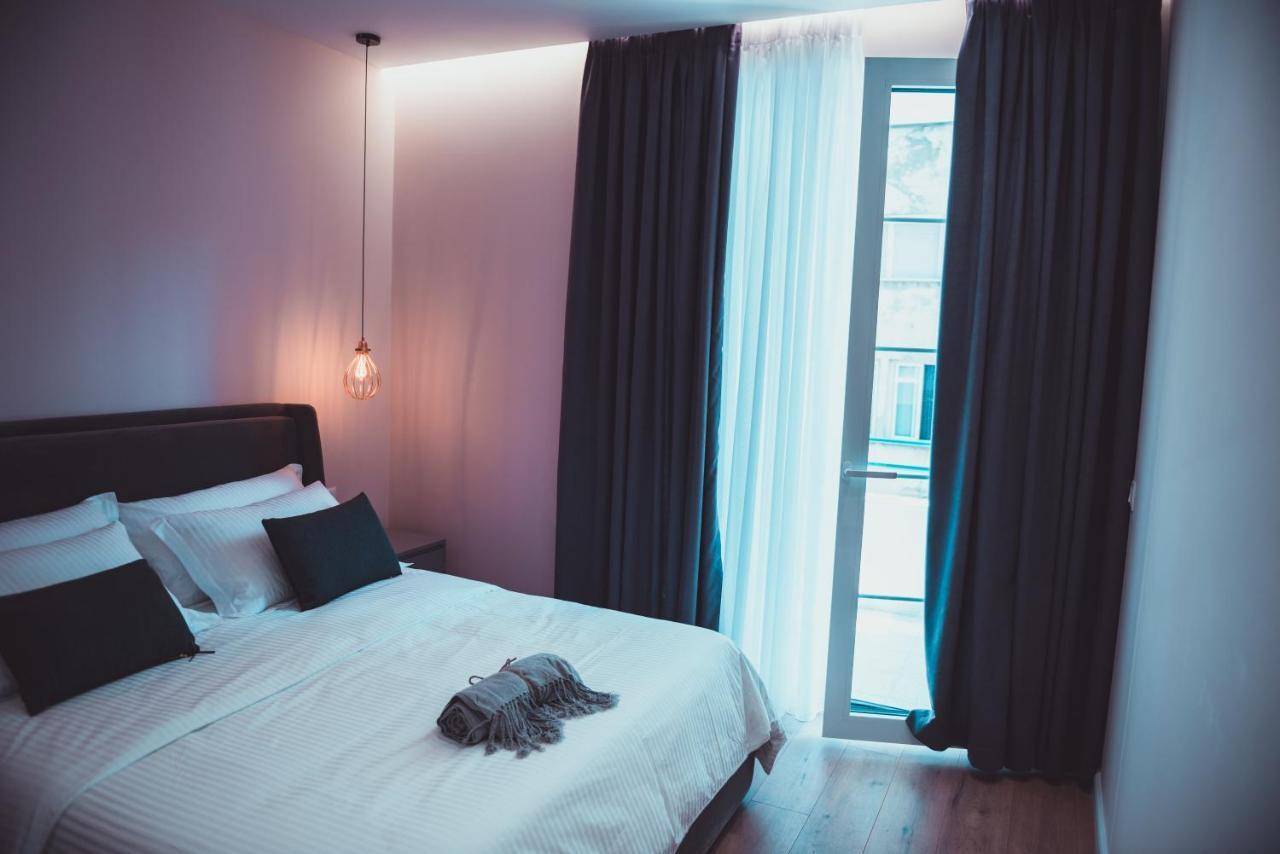Tam Skanderbeg Square City Center Apartment No2 Tirana Kültér fotó